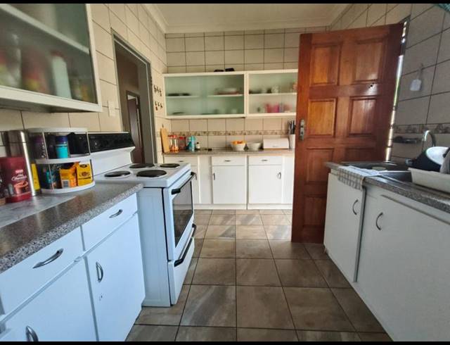 3 BEDROOM HOUSE FOR SALE IN BOOYSENS